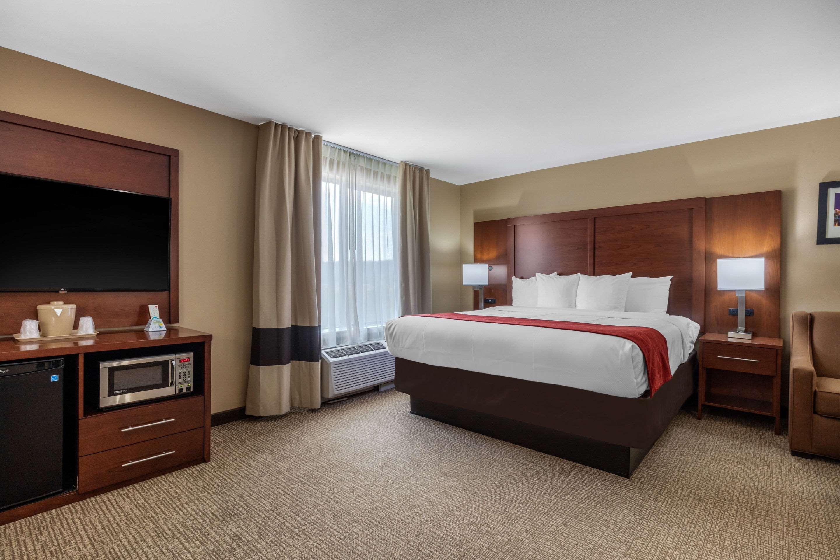 คอมฟอร์ต สวีท เพลแลม ฮูเวอร์ I-65 Hotel เพลแฮม ภายนอก รูปภาพ