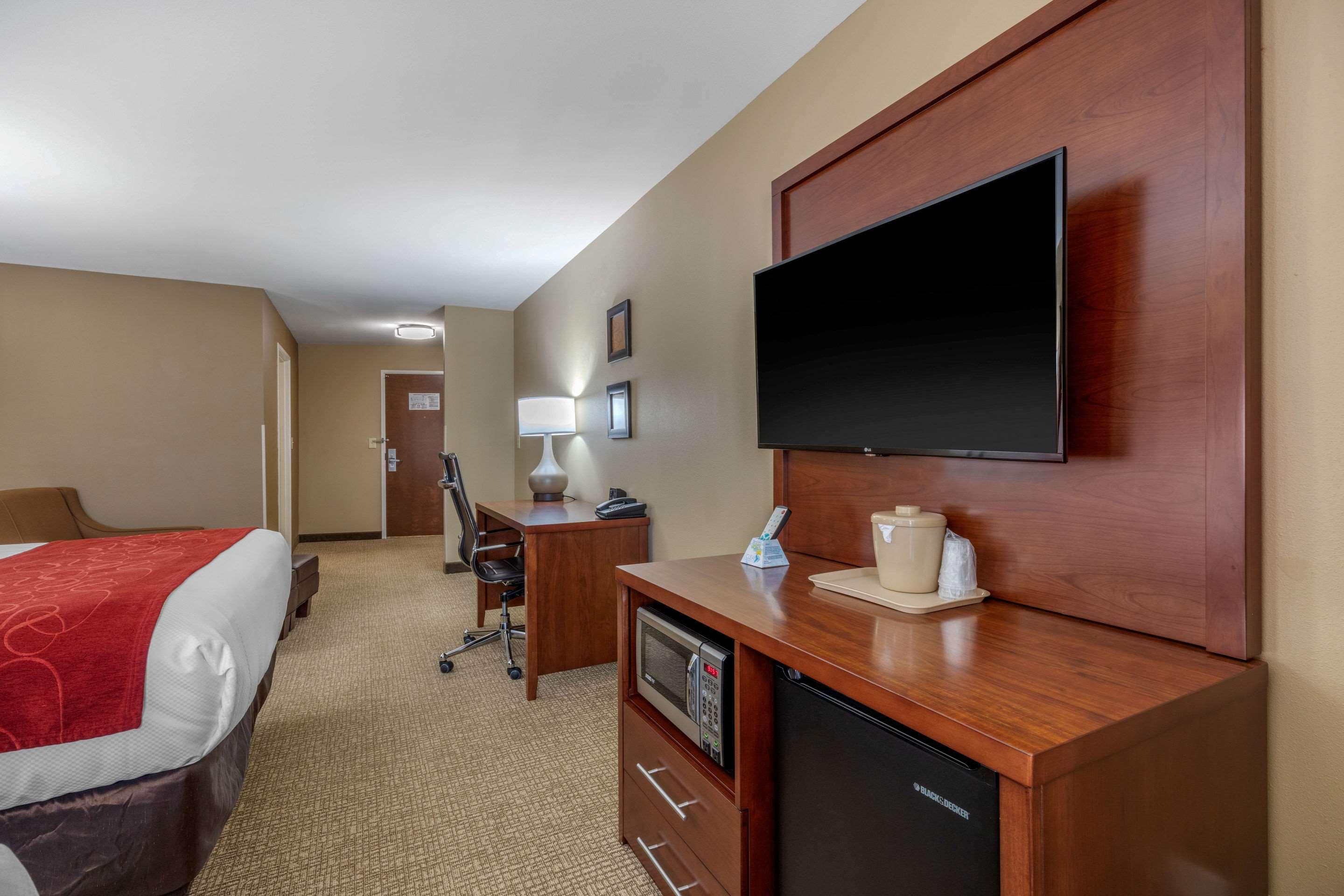 คอมฟอร์ต สวีท เพลแลม ฮูเวอร์ I-65 Hotel เพลแฮม ภายนอก รูปภาพ