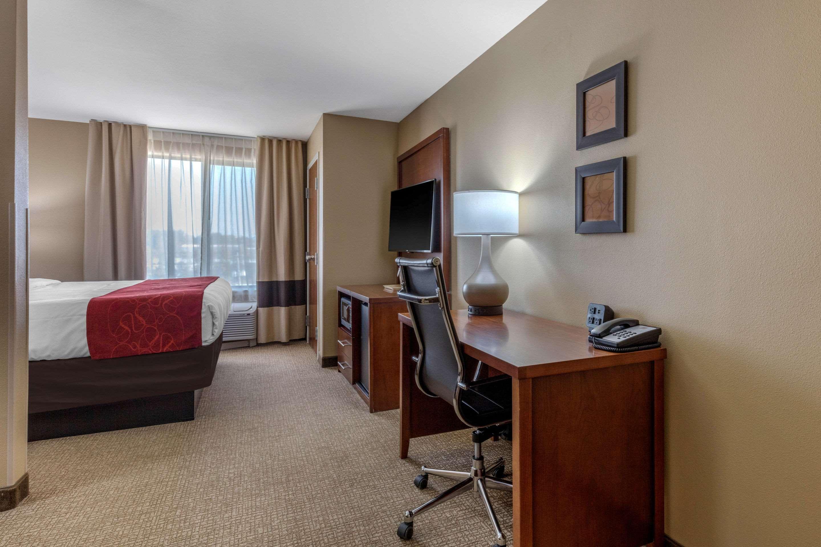 คอมฟอร์ต สวีท เพลแลม ฮูเวอร์ I-65 Hotel เพลแฮม ภายนอก รูปภาพ