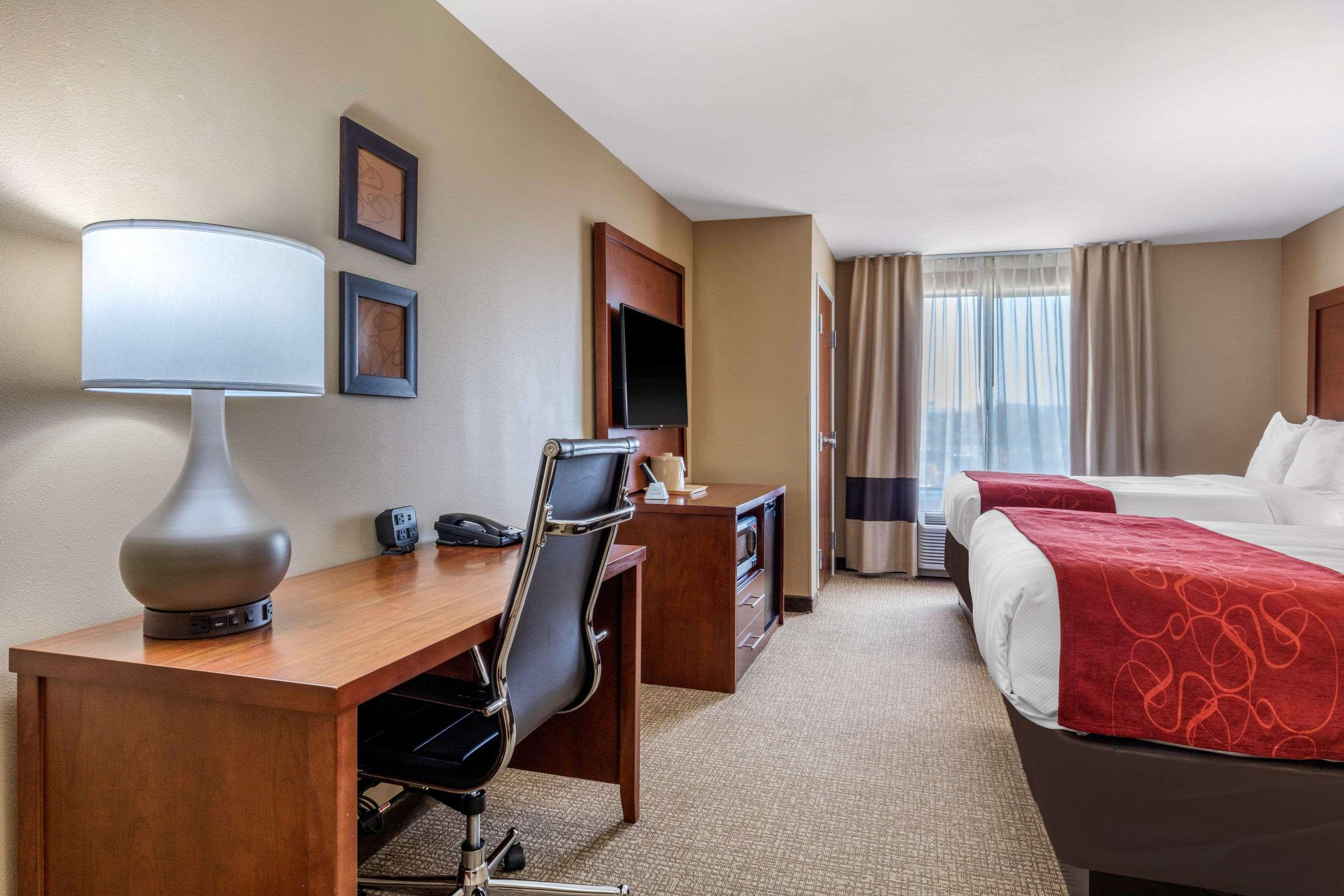 คอมฟอร์ต สวีท เพลแลม ฮูเวอร์ I-65 Hotel เพลแฮม ภายนอก รูปภาพ