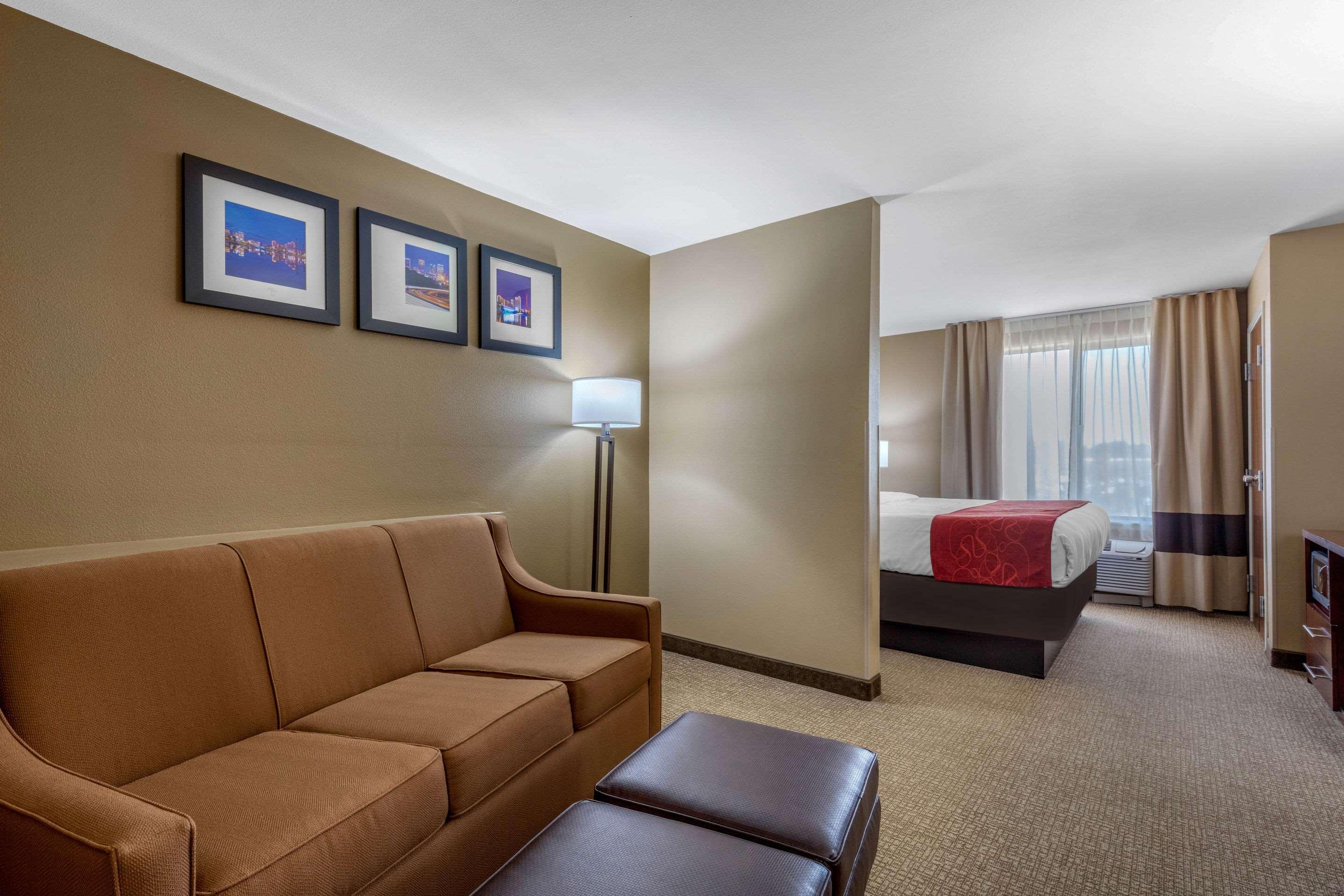 คอมฟอร์ต สวีท เพลแลม ฮูเวอร์ I-65 Hotel เพลแฮม ภายนอก รูปภาพ